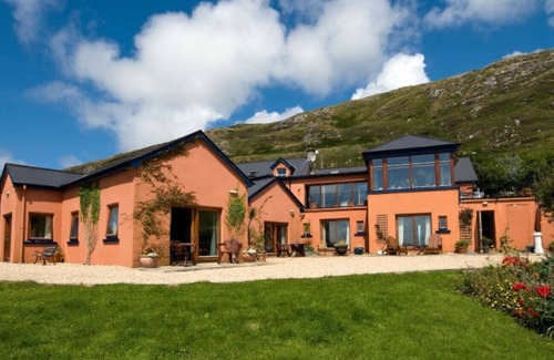 Clifden Casa | Dolphin Beach House - Close to the sea & town