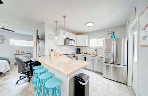 Bel Air Casa | Dolphin Days Cottage