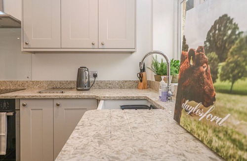Burford Casa | Dolphin House