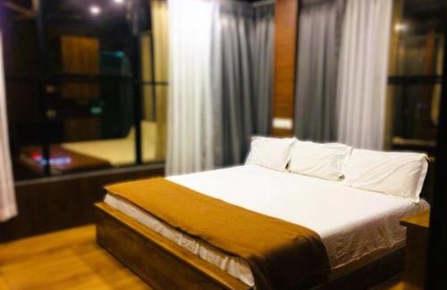 Thekkady Hotel | Dolphin Residency