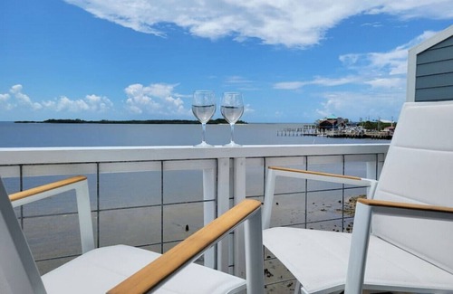 Cedar Key Apartamento | Dolphin Watch at the Cedar Cove Townhouses