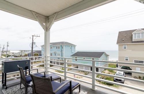 North Carolina Coast Casa | Dolphin Watch by Bryant Real Estate