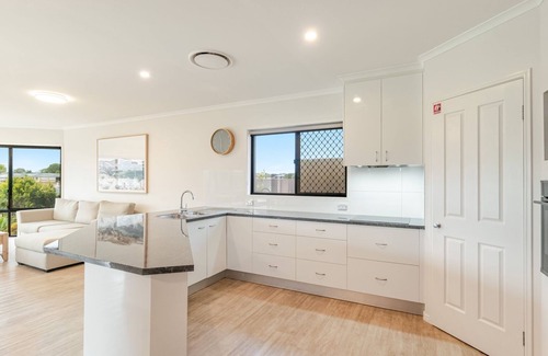 Yamba Casa | Dolphin Waters | Waterfront Delight