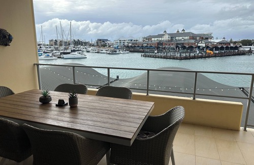 Mandurah Apartamento | Dolphins At The Palladio - Maybe see a dolphin or three!