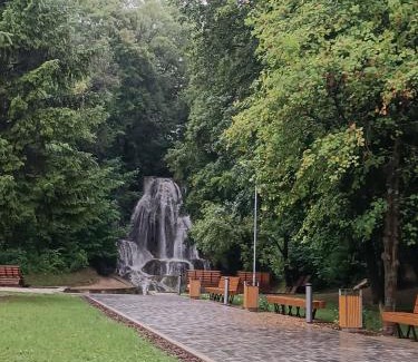 Lucky Casa | Domček pri vodopáde