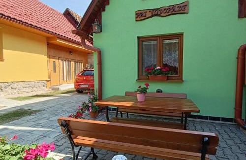 Lucky Casa | Domček pri vodopáde