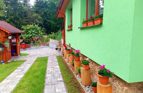 Lucky Casa | Domček pri vodopáde
