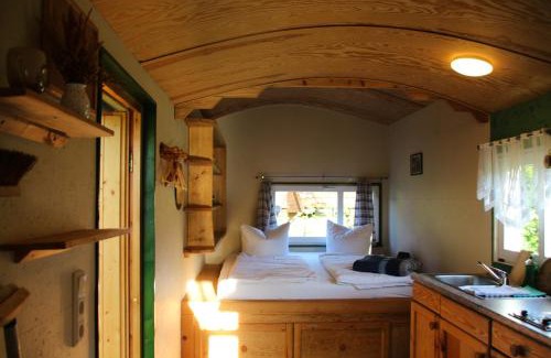 Burg Apartamento | Dom Žaba - Spreewaldatmosphäre im neu renovierten Bauwagen