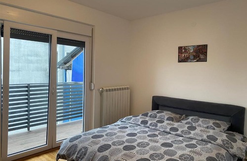 Kragujevac Apartamento | Dom apartmani II