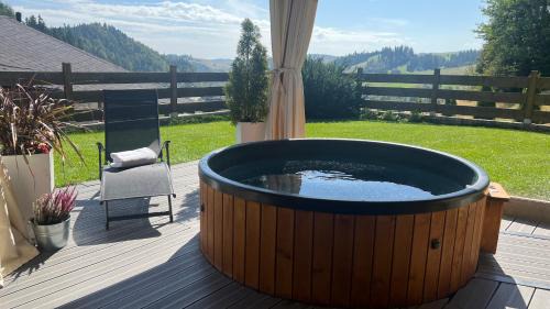Lapsze Nizne Casa | Dom na Zielonym Wzgórzu z własną Sauną i Jacuzzi
