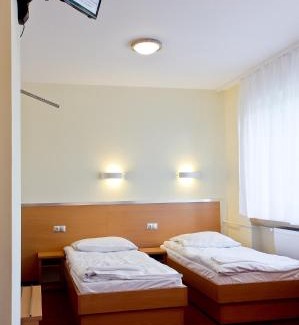 Sanok Hotel | Dom Sportowca Błonie - MOSiR