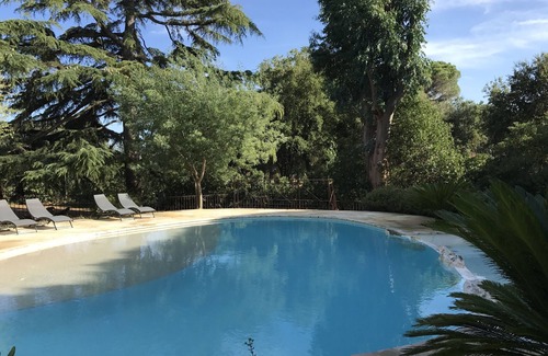 Guerrevieille Villa | DOMAINE BEAUVALLON -200M PLAYAS - GOLFE SAINT-TROPEZ - STE MAXIME - VILLA 300m