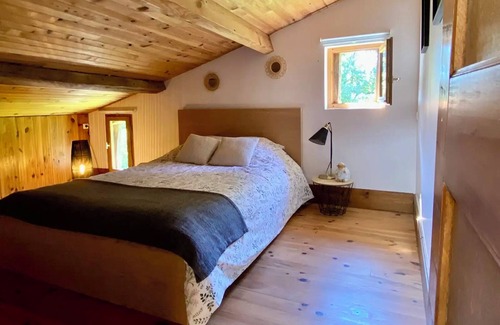 Betbezer-d'Armagnac Cama Y Desayuno | Domaine Bourgade. Room in typical Landaise / breakfast.
