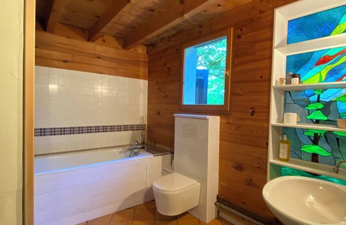 Betbezer-d'Armagnac Cama Y Desayuno | Domaine Bourgade. Room in typical Landaise / breakfast.
