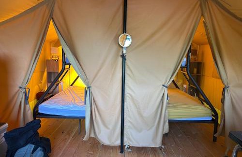 Saint-Martin-des-Champs Cama Y Desayuno | Domaine de l'Atrée - Tente Maasaï Poyaudine