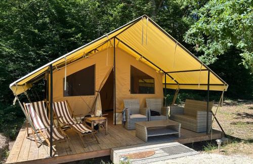 Saint-Martin-des-Champs Cama Y Desayuno | Domaine de l'Atrée - Tente Maasaï Poyaudine