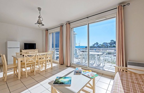 Plougonvelin Apartamento | Domaine de Bertheaume by Interhome
