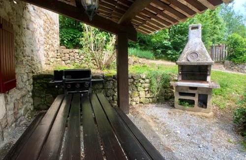 Rosieres Casa | Domaine de Chanteperdrix