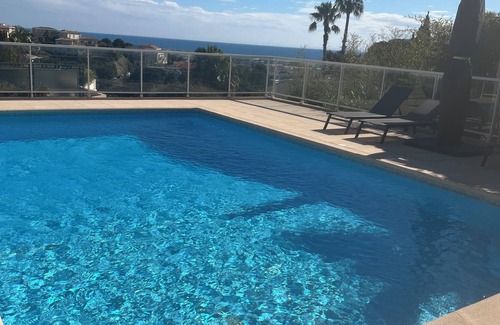 Saint-Laurent-du-Var Apartamento | DOMAINE DES PLATEAUX FLEURIS, 3P with garden and garage near Nice and Antibes