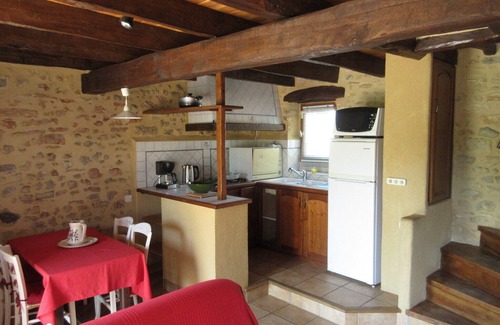 Sarlat-la-Caneda Casa | Domaine de l'Homme: la casa roja con piscina