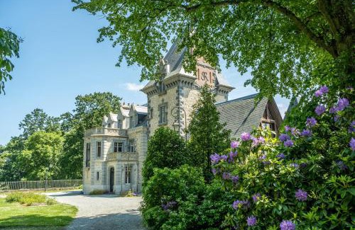 Taden Cama Y Desayuno | Domaine de Kerrosen à proximité du port de Dinan, sur la Rance