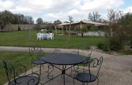 Fye Apartamento | Domaine de Meslay