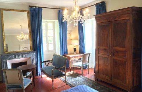 Les Plans Cama Y Desayuno | Domaine de Saint Charles