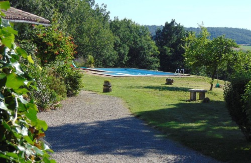 Genebrieres Casa | En Domaine de Souladiès, el confort y la calma absoluta propician la relajación.
