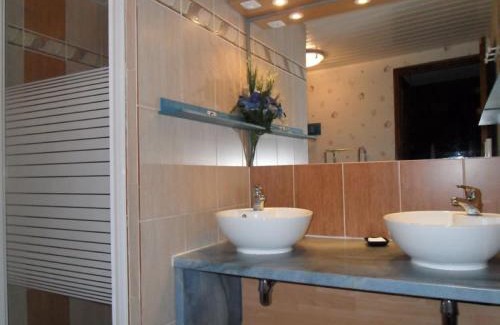 Prudhomat Casa | Domaine des Escouanes