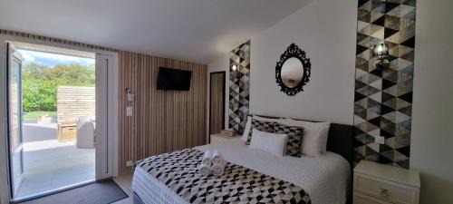 Gauriaguet Casa | DOMAINE DES PIERRES PRECIEUSES - Demeure de Charme - Grand Standing - 15 pers - Spa - Massages - Détente et Bien-être - 30' Bordeaux