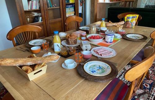 Servon Cama Y Desayuno | Domaine La Perruche Parenthèse poétique Vue Mont-Saint-Michel & Petit-déjeuner festin