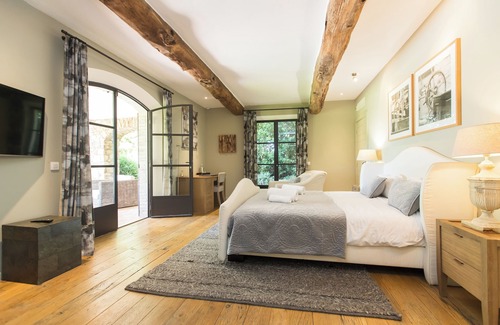 Cote d'Azur- French Riviera Cama Y Desayuno | Domaine Les Mésanges
