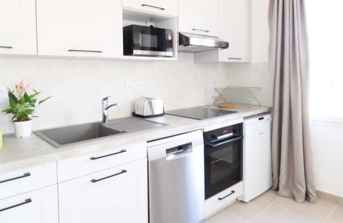 Bussy-Saint-Georges Apartamento | 4 personnes - Confort-Apartamento-Balcón-Baño Privado