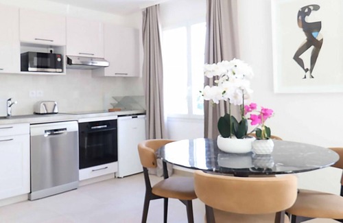 Bussy-Saint-Georges Apartamento | 4 personnes - Confort-Apartamento-Balcón-Baño Privado