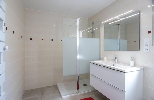 Saint-Genis Apartamento | Domaine Pedra Llampada Gîte Cerise