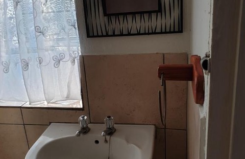 Rustenburg Otro | Dombeya Ridge Guest Suite