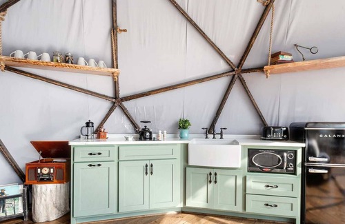 Lupton City Villa | XL Dome Summary: Ever