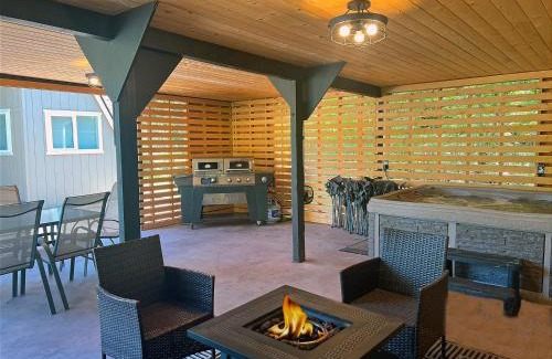 Eatonville Casa | Dome Home Hot Tub! 22 Mi To Mt Rainier!