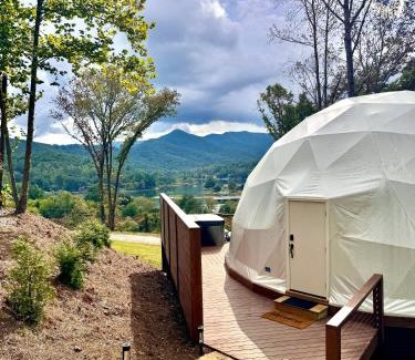 Hiawassee Otro | Dome Home Lake and Mountain Views Hot Tub