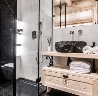 Poronin Chalet De Esquí | Domek Góralski Niedźwiedzia Gawra & Sauna Zone by RentiloPL
