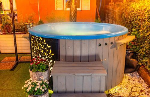 Sasino Apartamento | Domek InoSasino z basenem i sauną