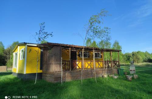 Rzeczenica Casa | Domek letniskowy - żółty-całoroczny
