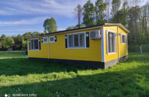 Rzeczenica Casa | Domek letniskowy - żółty-całoroczny