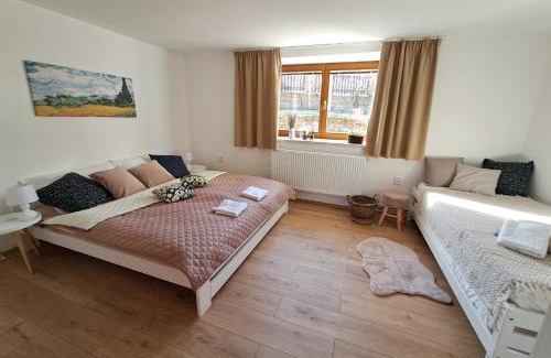 Hlohovec Casa | Domek na vinohradech