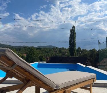 Orastioara de Sus Casa | Domeniul Bondarelului