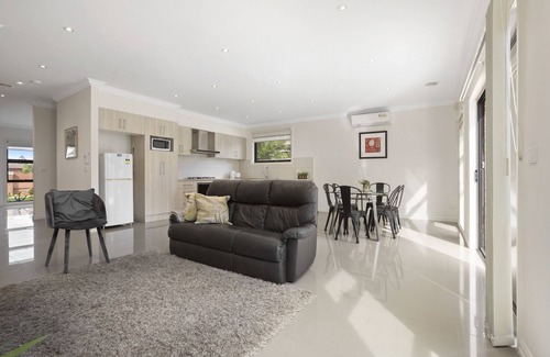 Chelsea Casa | Domi Rentals - The Chelsea Residence