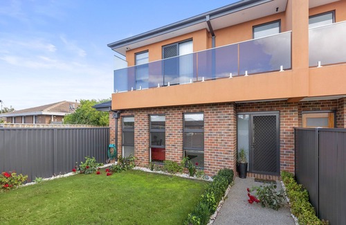 Chelsea Casa | Domi Rentals - The Chelsea Residence