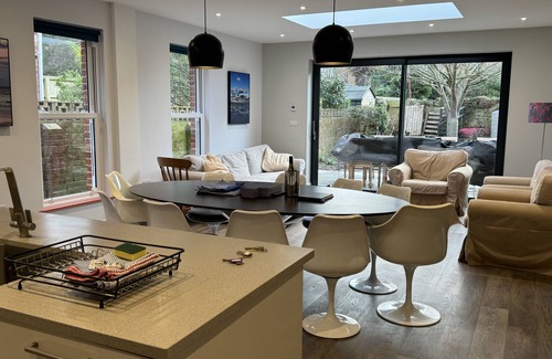 Seaview Casa | Domik super modern home, 4 ensuite bedrooms, garden, pet friendly