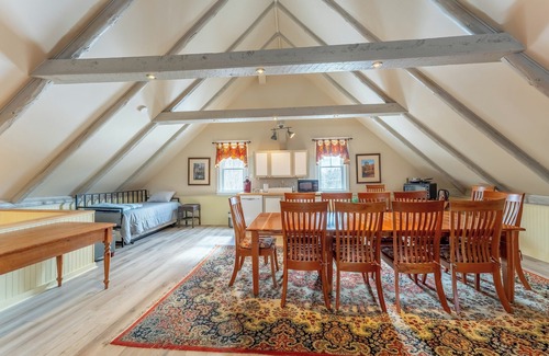 Saint Patrick Casa | Dominion Hill Country Inn