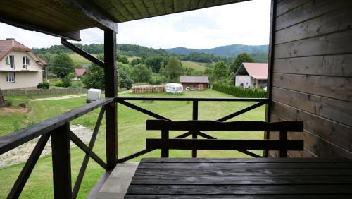 Czarna Casa | Domki Bieszczadzka Polana
